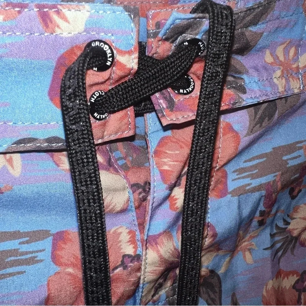 Brooklyn Cloth‎ BKLYN, 36W tropical pocket lace up loop closure board short